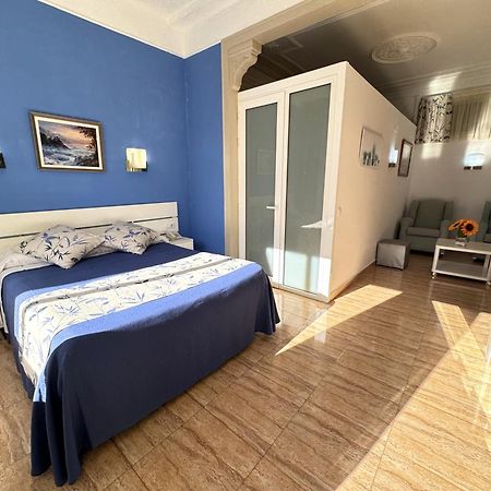 Hostal Ramos Barcelona Luaran gambar
