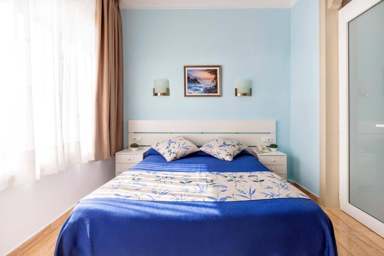 Hostal Ramos Barcelona Luaran gambar