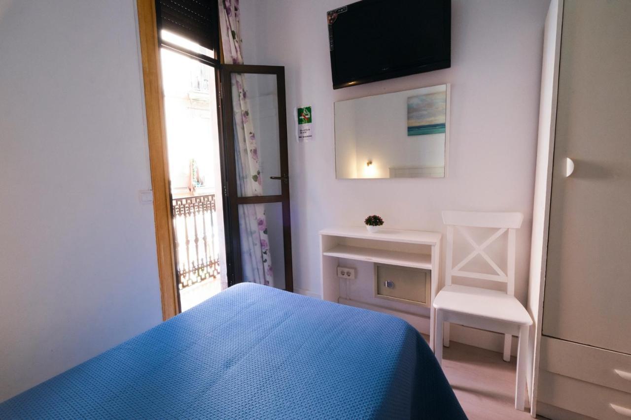 Hostal Ramos Barcelona Luaran gambar