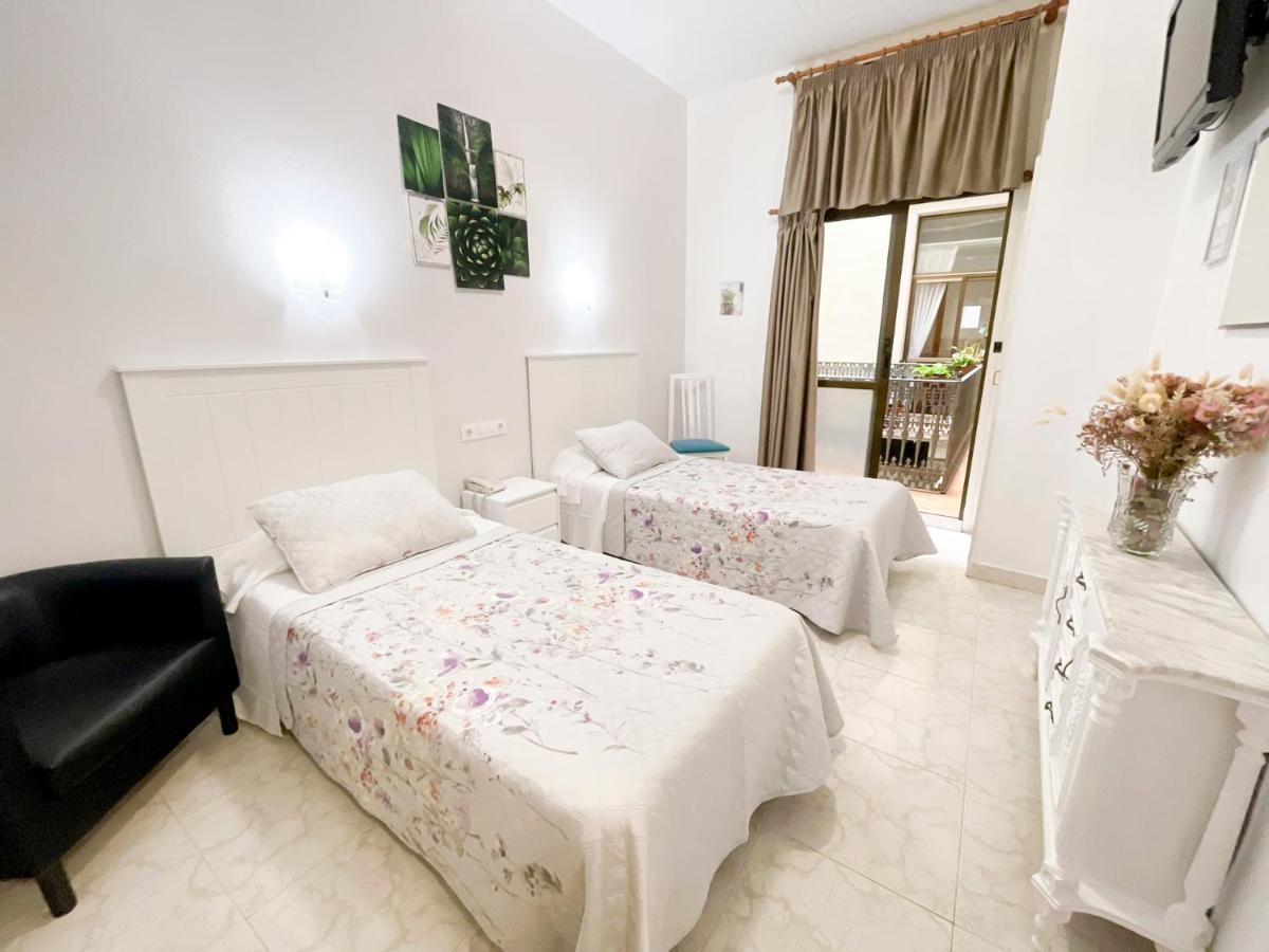 Hostal Ramos Barcelona Luaran gambar
