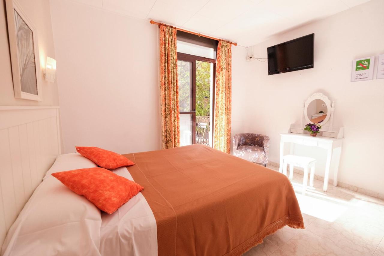 Hostal Ramos Barcelona Luaran gambar
