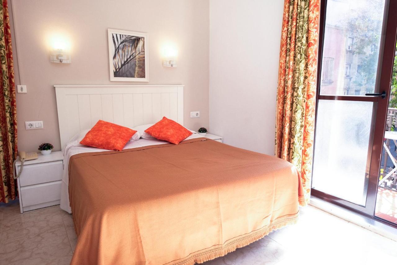 Hostal Ramos Barcelona Luaran gambar