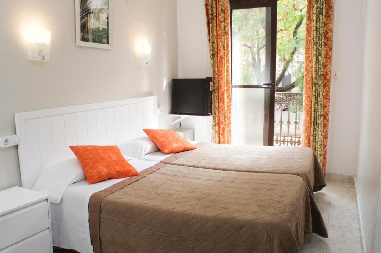 Hostal Ramos Barcelona Luaran gambar