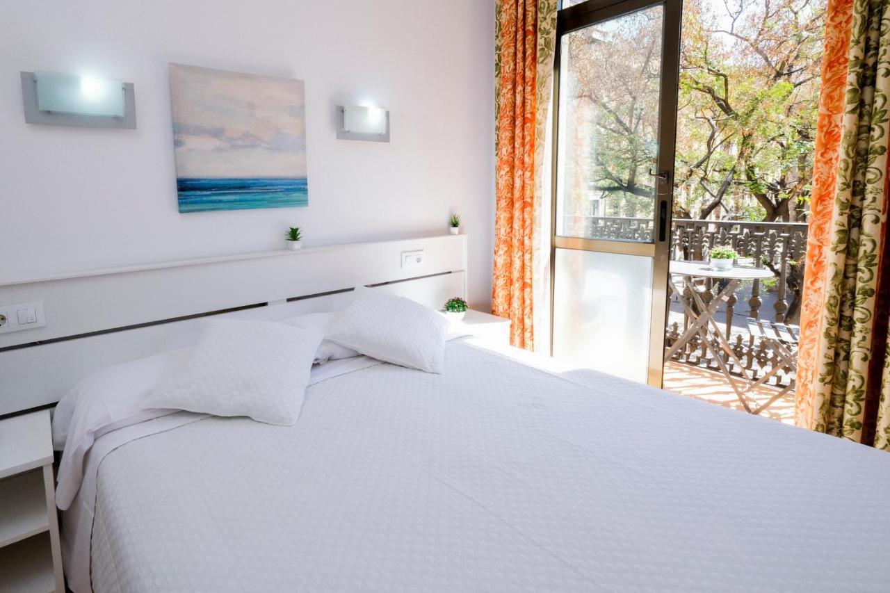Hostal Ramos Barcelona Luaran gambar