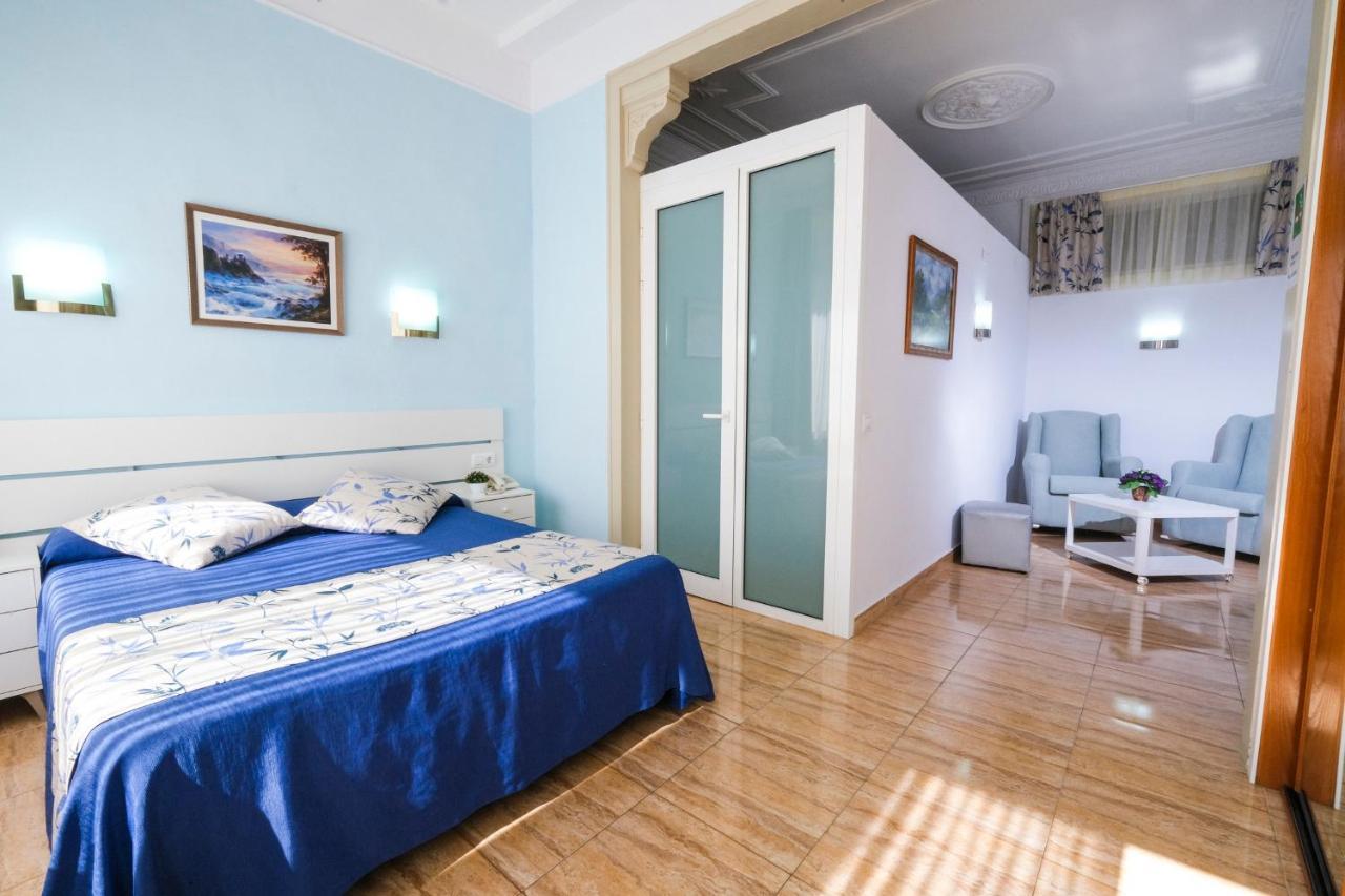 Hostal Ramos Barcelona Luaran gambar