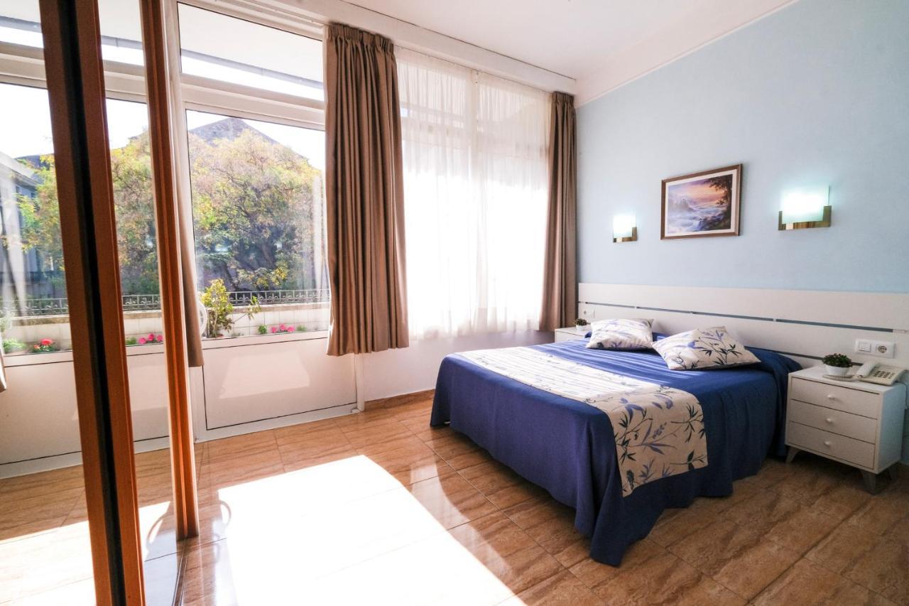Hostal Ramos Barcelona Luaran gambar