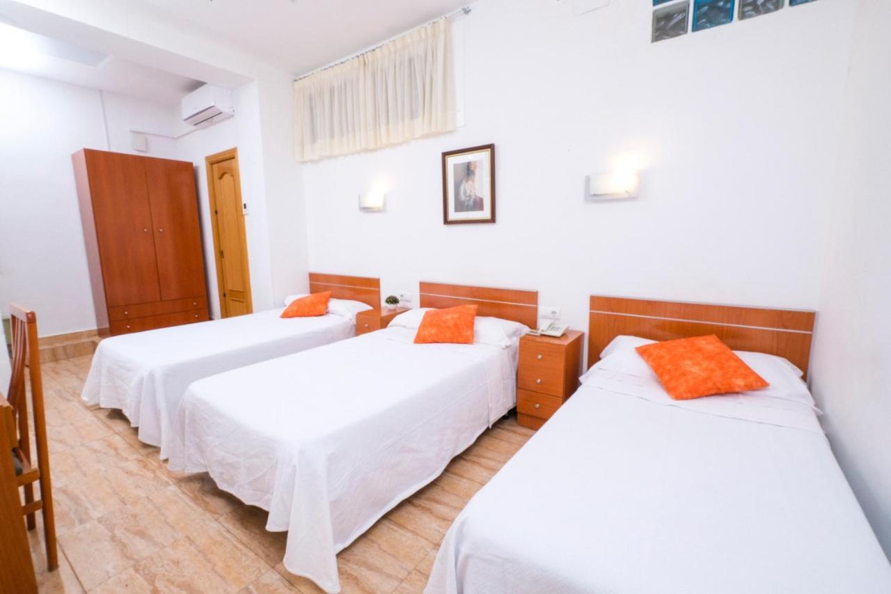 Hostal Ramos Barcelona Luaran gambar