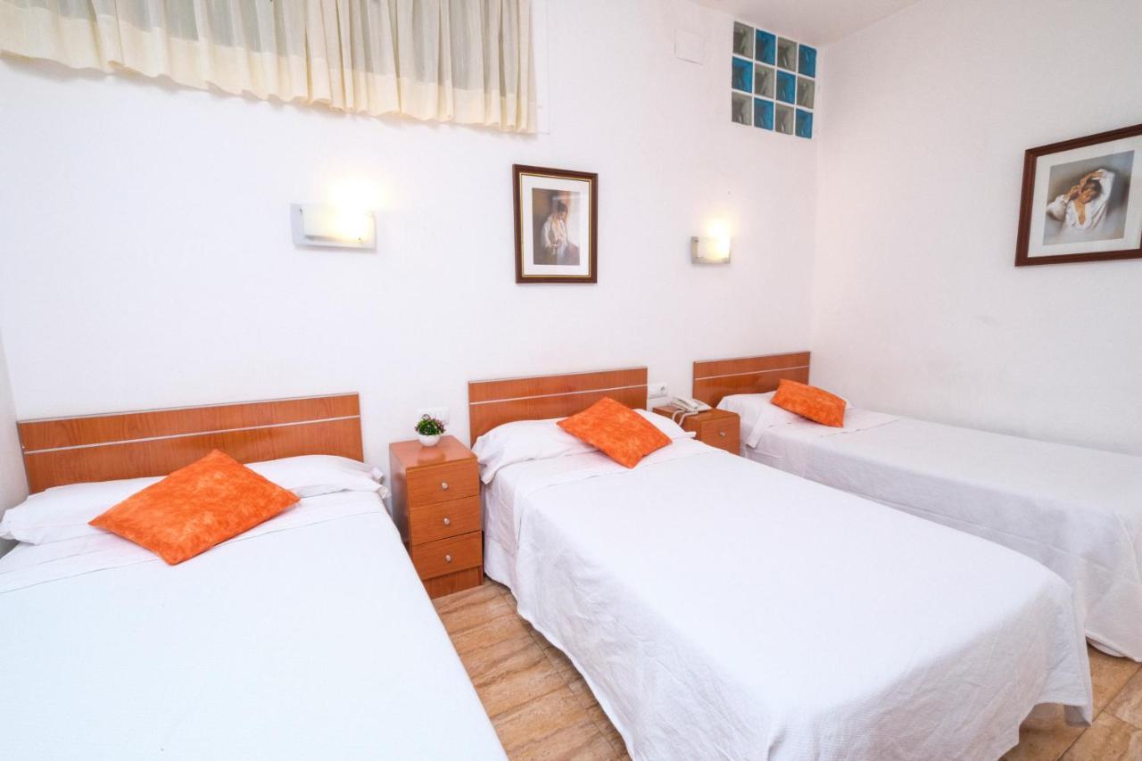 Hostal Ramos Barcelona Luaran gambar