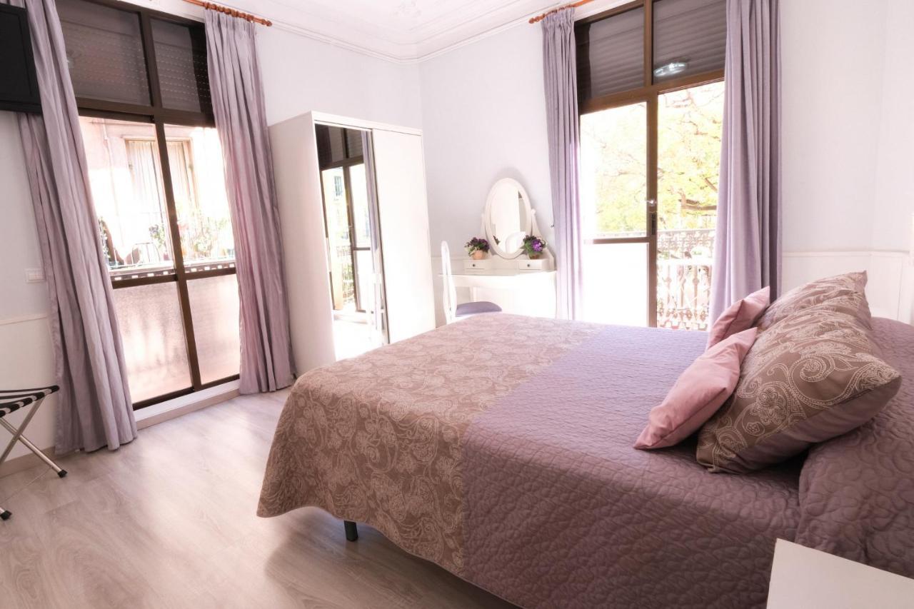 Hostal Ramos Barcelona Luaran gambar