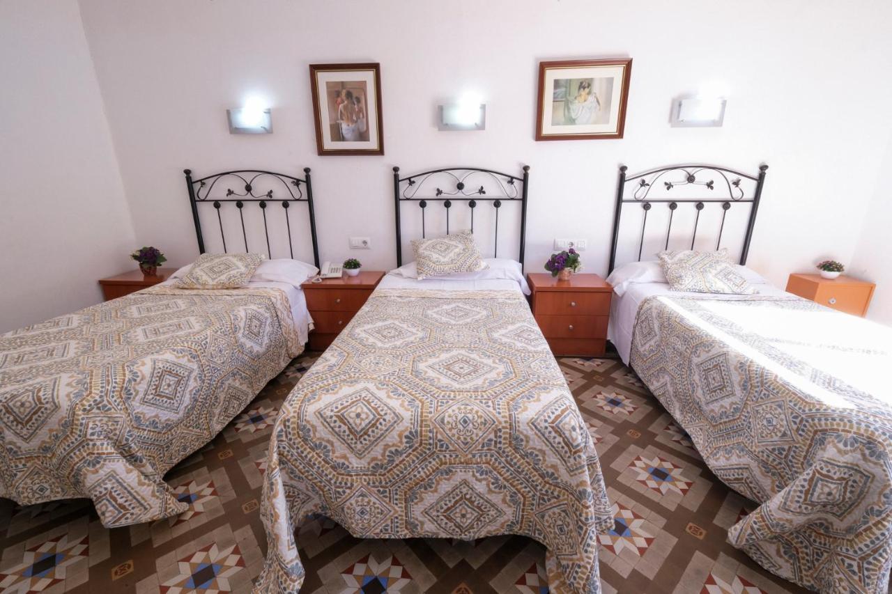 Hostal Ramos Barcelona Luaran gambar