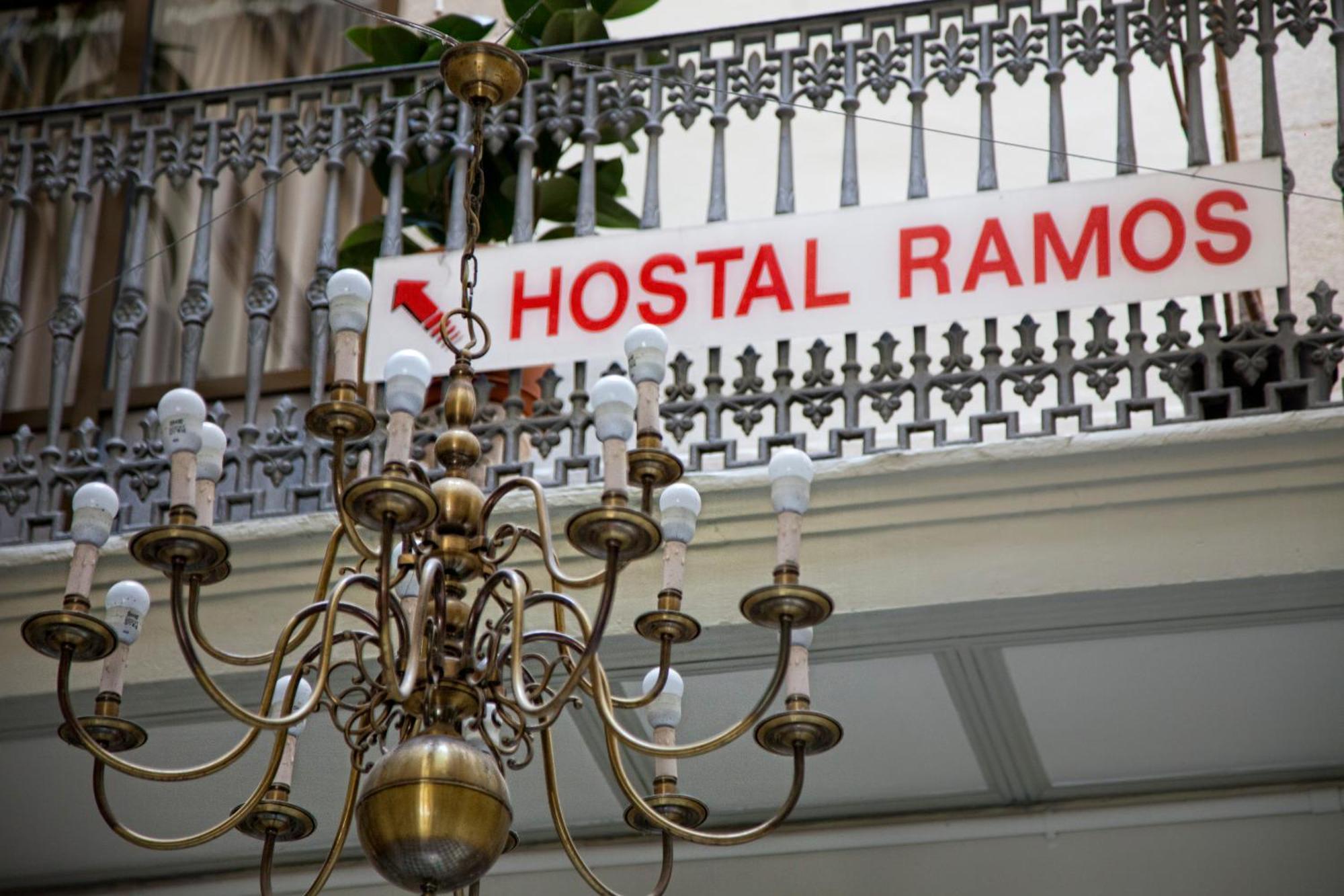 Hostal Ramos Barcelona Luaran gambar